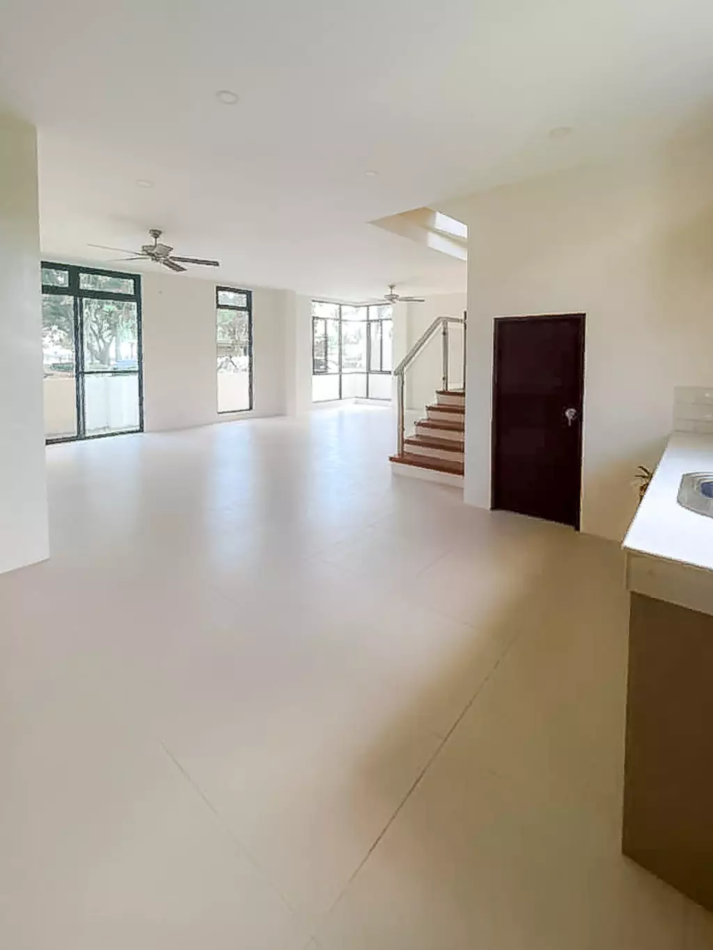 NEWLY BUILT 4 BEDROOM HOUSE FOR SALE IN CORONA DELMAR - photo 5