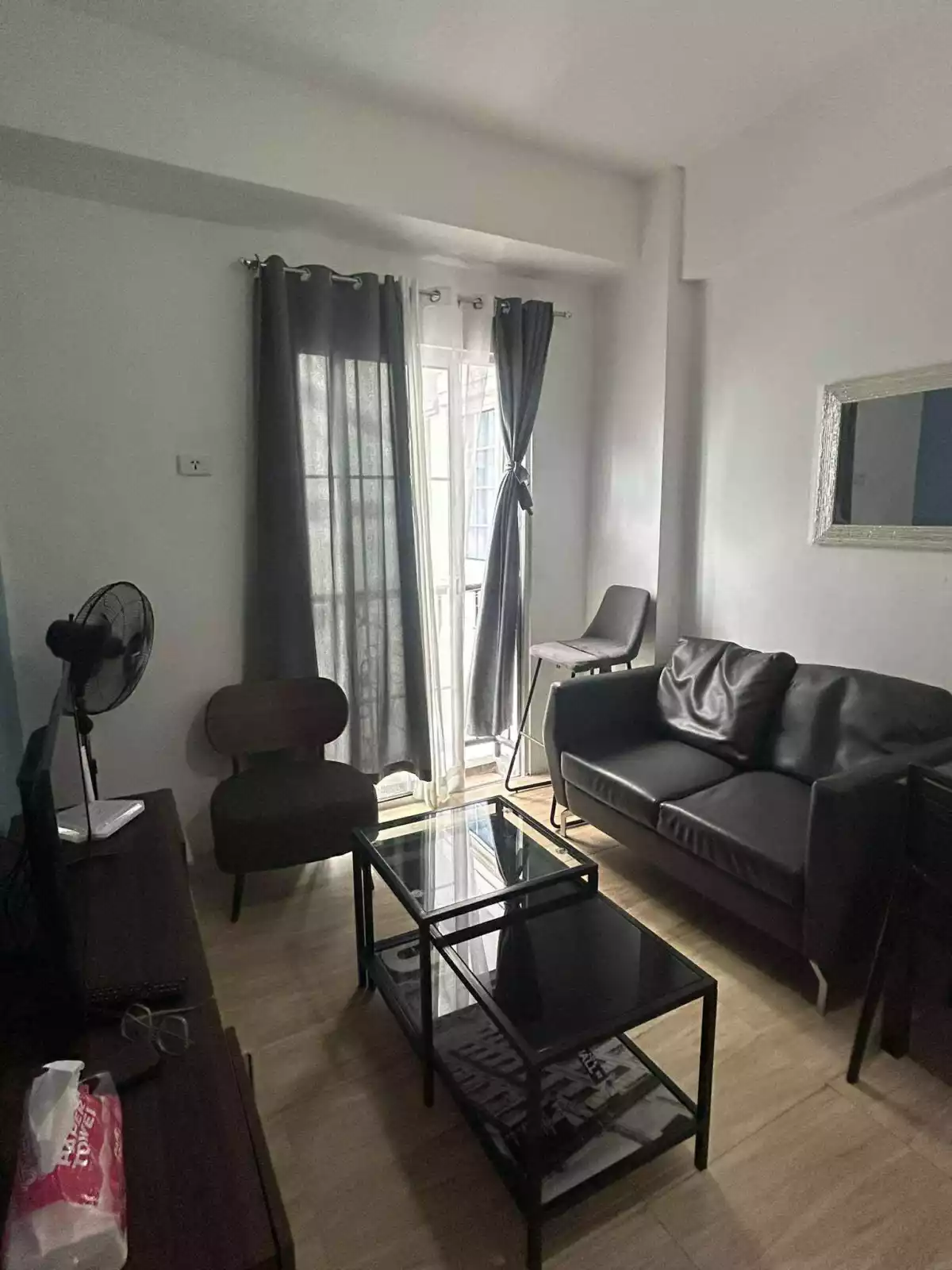 One-Bedroom Condo Unit in Apple One Banawa For Sale - photo 6