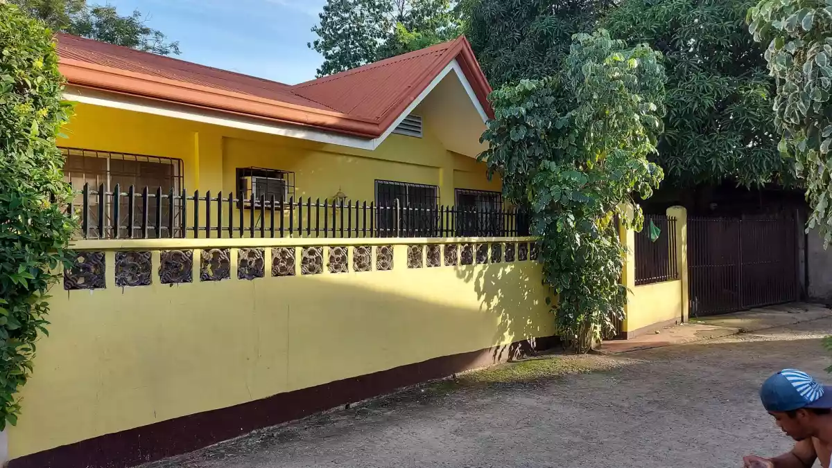 House and Lot for Sale in Lapu-lapu — House and Lot in Lapu-Lapu City, Cebu, Philippines — Photo 2
