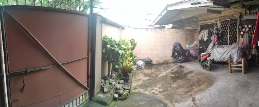 Income Generating House and lot for sale with apartments on the 1st and 2nd floor and duplex type on the 3rd floor