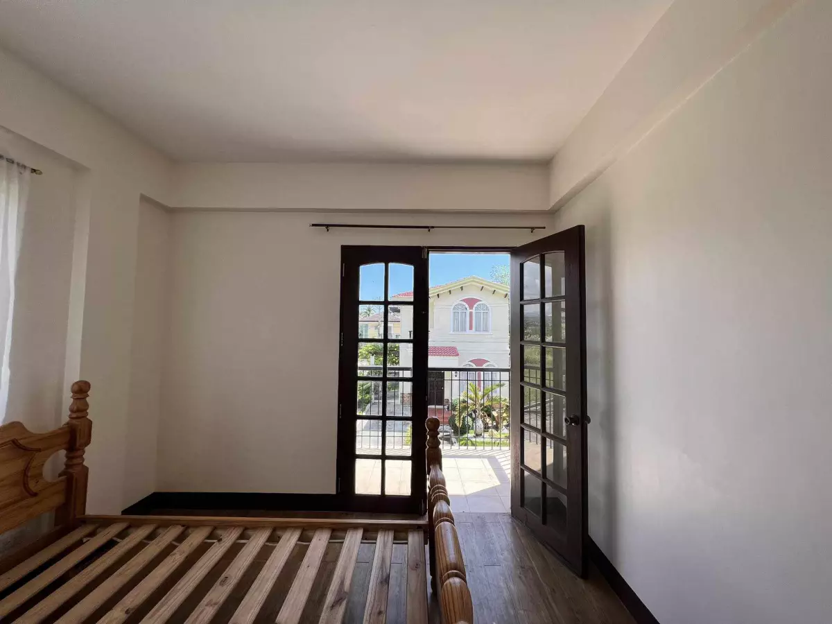 Beautiful House and Lot in MInglanilla - photo 7