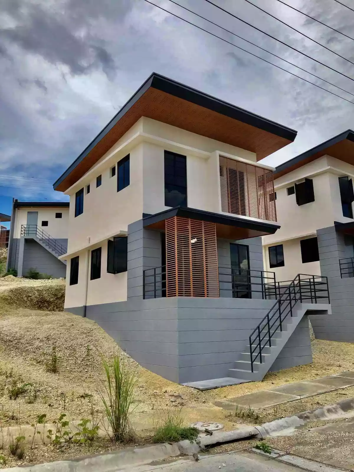For Assume House and Lot in AMOA by AboitizLand  - photo 3