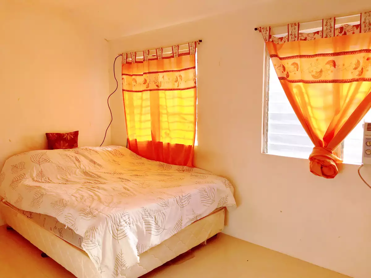 Fully Furnished Townhouse for ASSUME - photo 6