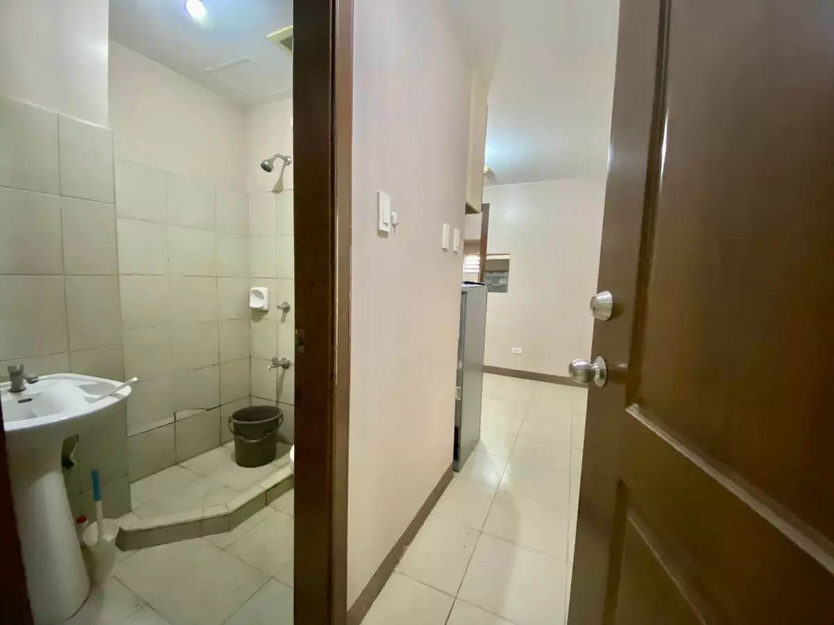 1BR UNIT FOR SALE at Ridgewood Towers — 1 Bedroom in Carlos P. Garcia Avenue, Taguig, Metro Manila — Photo 6