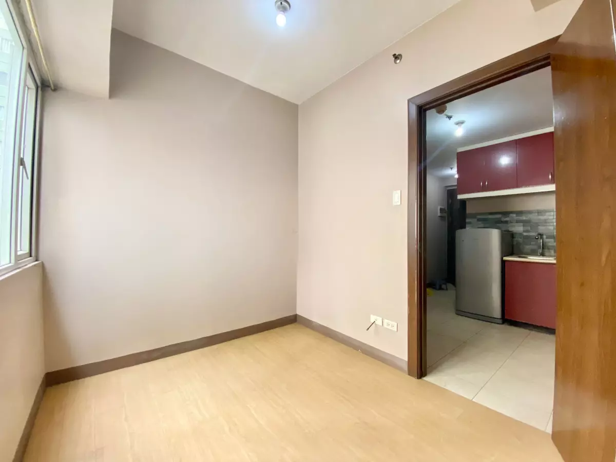 1BR UNIT FOR SALE at Ridgewood Towers — 1 Bedroom in Carlos P. Garcia Avenue, Taguig, Metro Manila — Photo 3