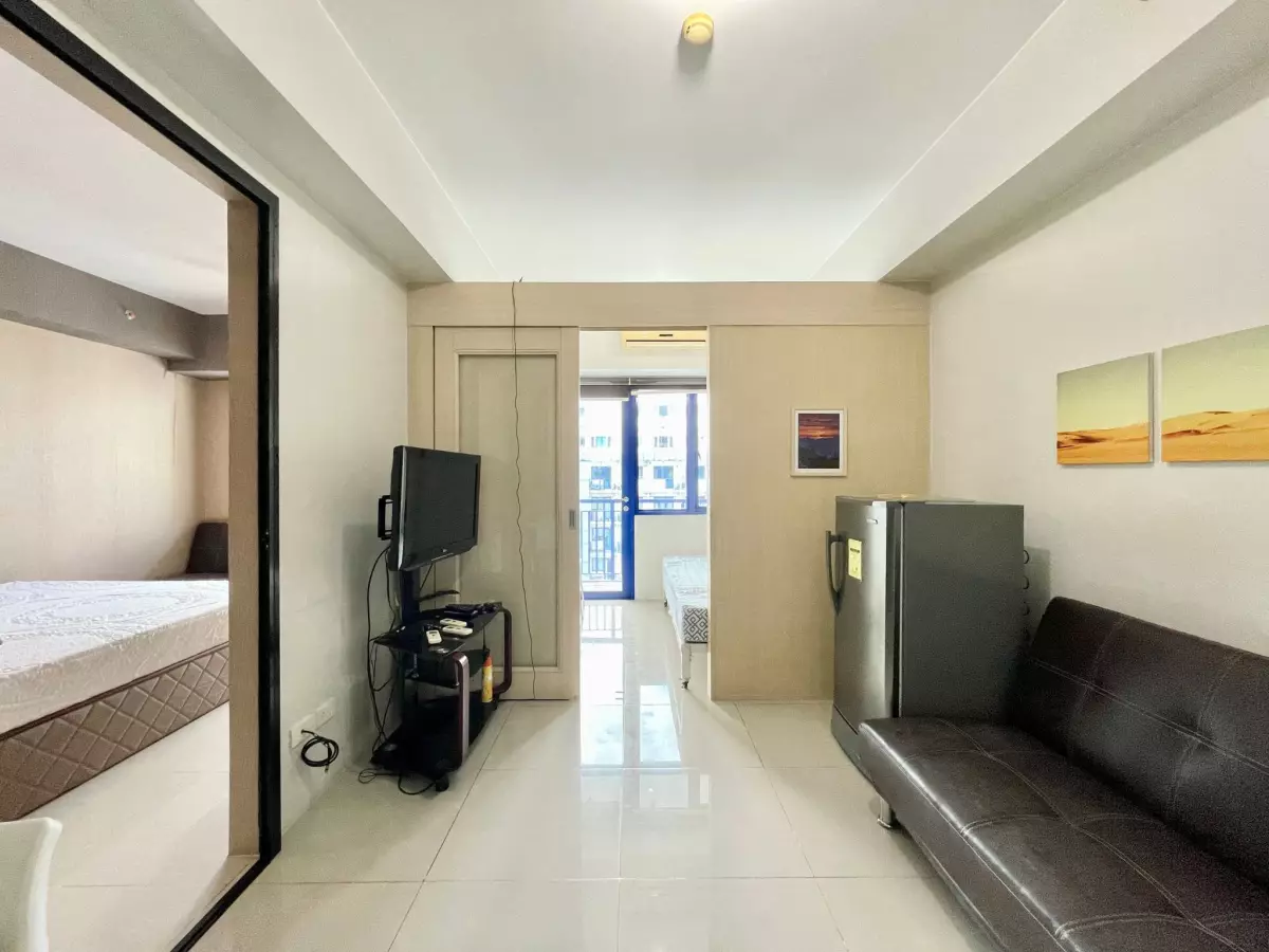SEA RESIDENCES COMBINED UNIT WITH BALCONY FOR RENT    - photo 5