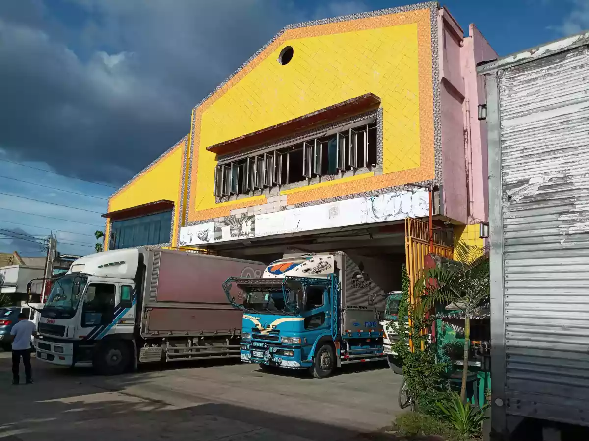 WAREHOUSE FOR SALE - photo 3