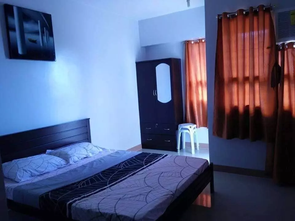 Fully Furnished Studio Unit La Guardia Flats 2 - photo 2