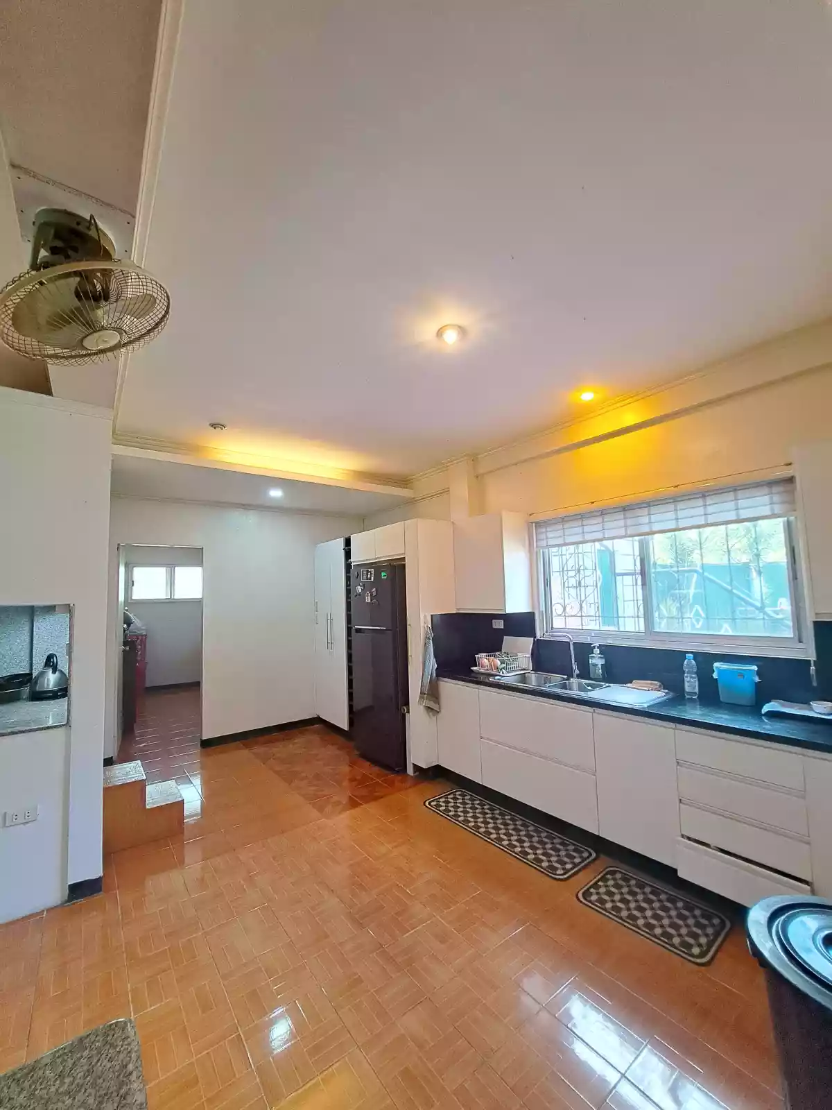 HOUSE AND LOT FOR SALE IN PILI, CAM. SUR — House and Lot in Pili, Camarines Sur, Philippines — Photo 7