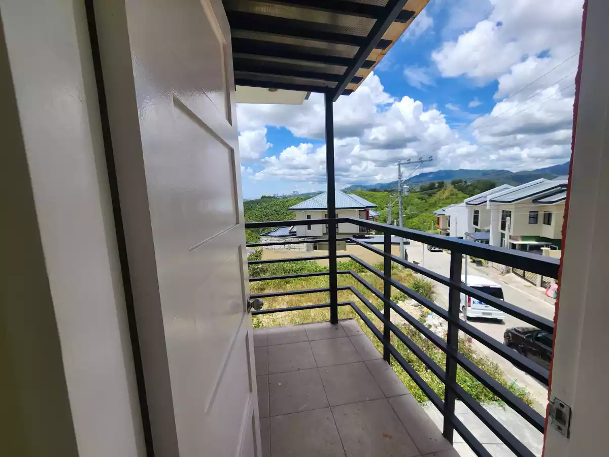 Open photo 11 of 13 — Affordable 4 Bedroom House and lot in Consolacion Cebu