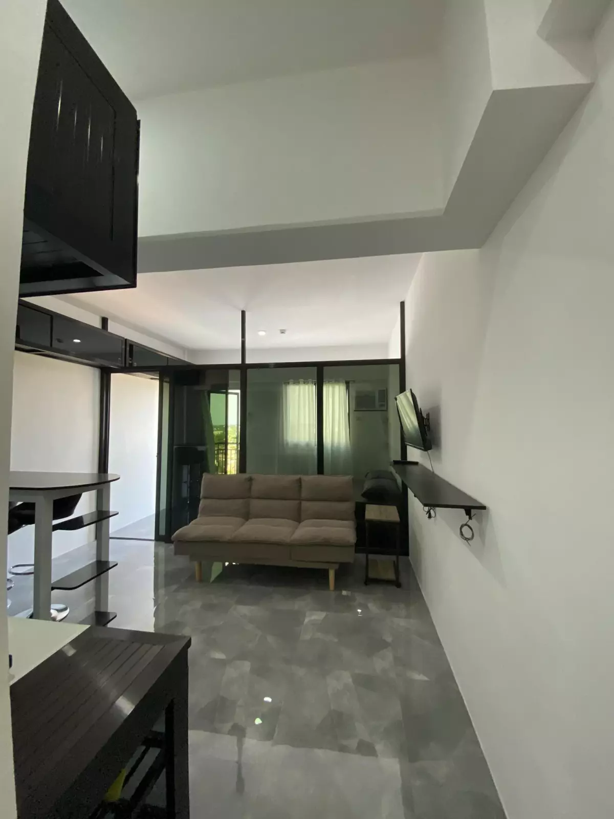 Open photo 17 of 21 — Royal oceancrest 1 bedroom condominium fully funished unit