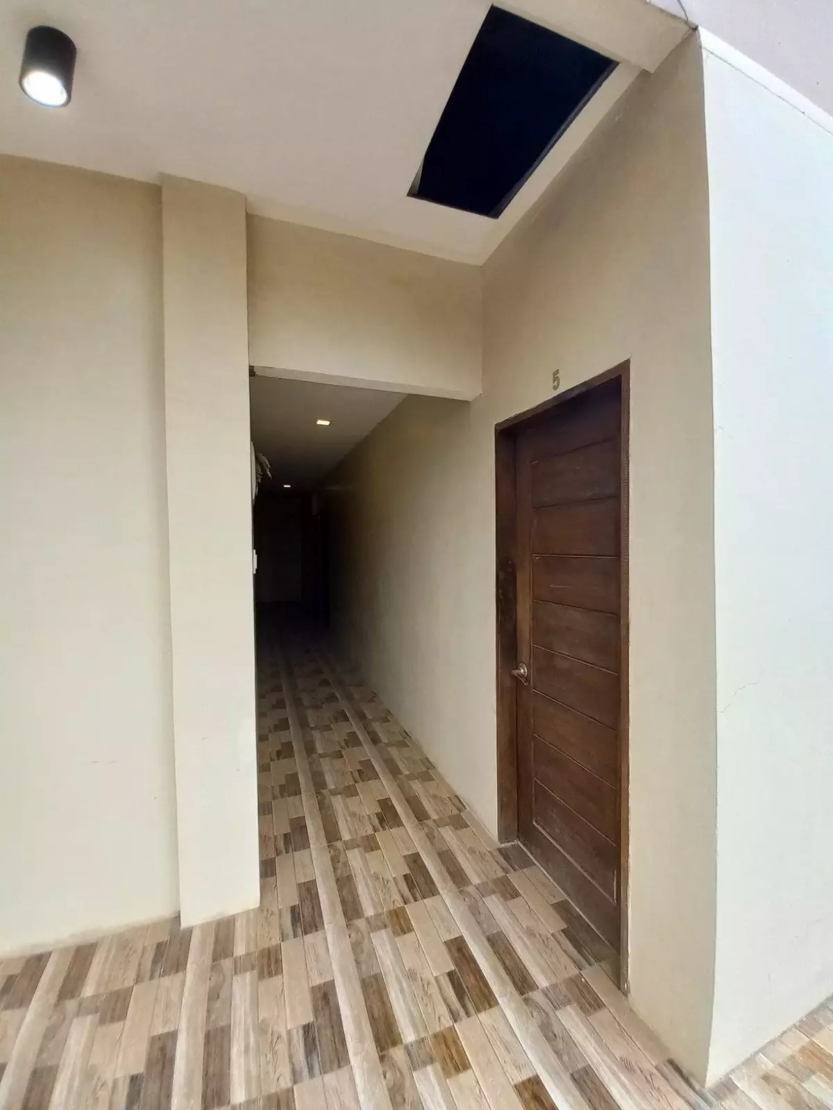 Open photo 13 of 14 — STAFF HOUSE / APARTMENT BUILDING