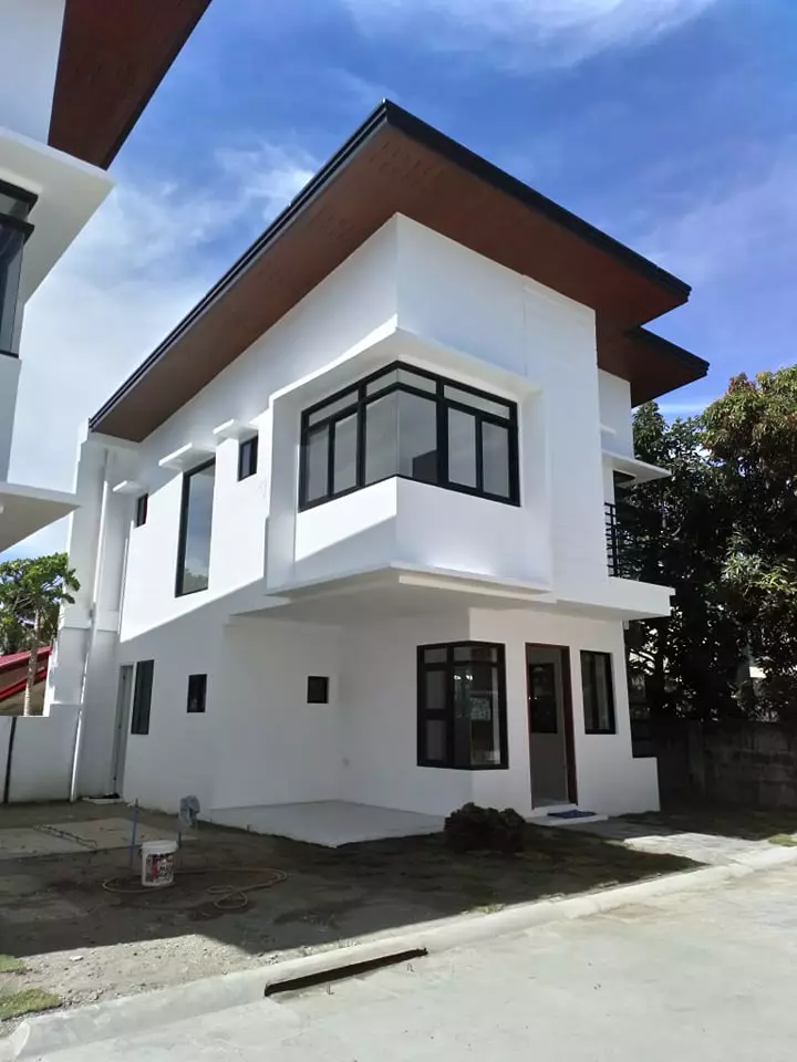 House and Lot - photo 3