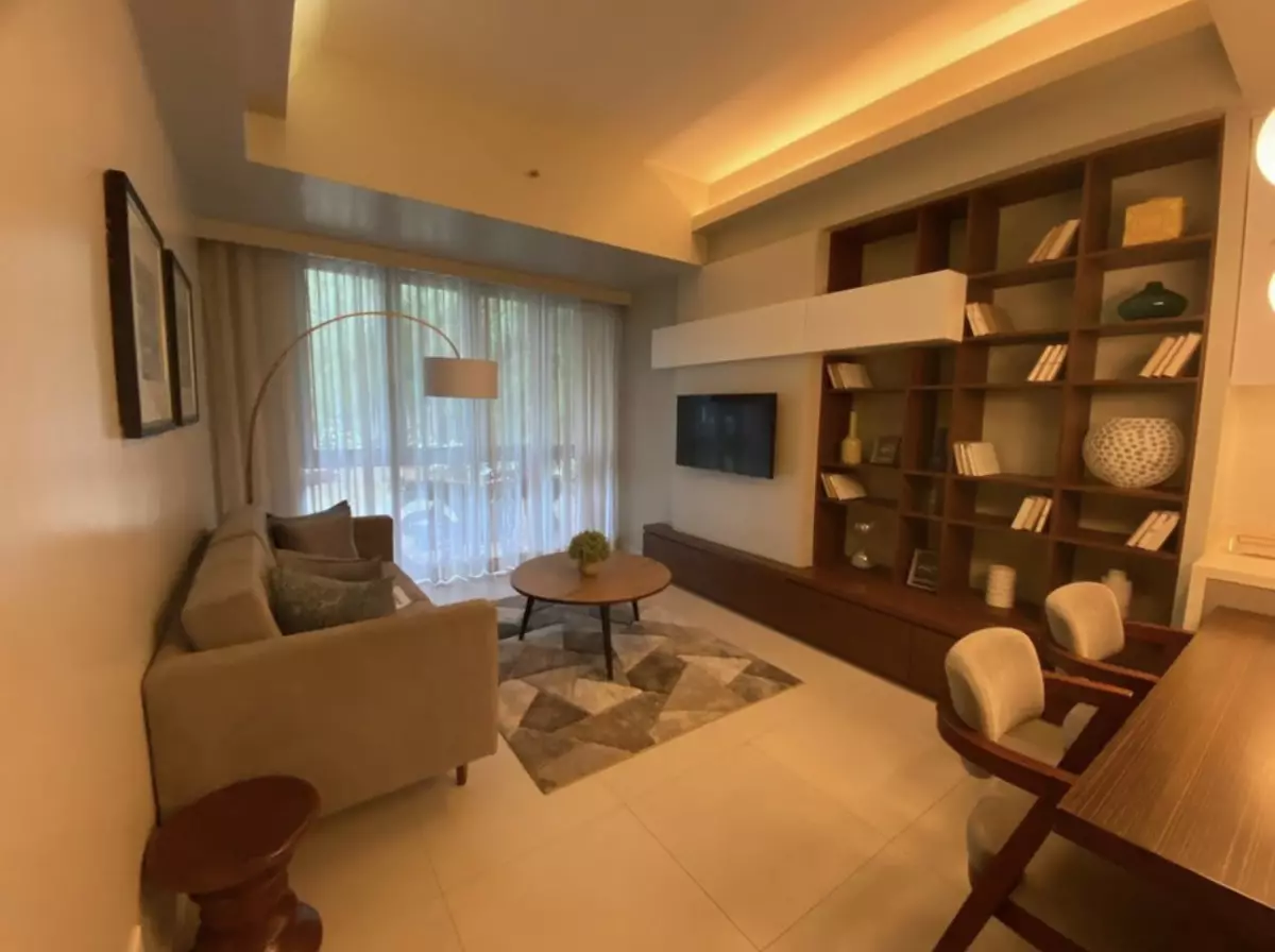 For Sale/Assume 2Br Corner Unit in 38 Park Avenue - photo 6