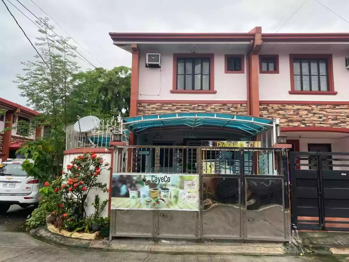 2 Bedrooms Townhouse For Sale  in Las Pinas