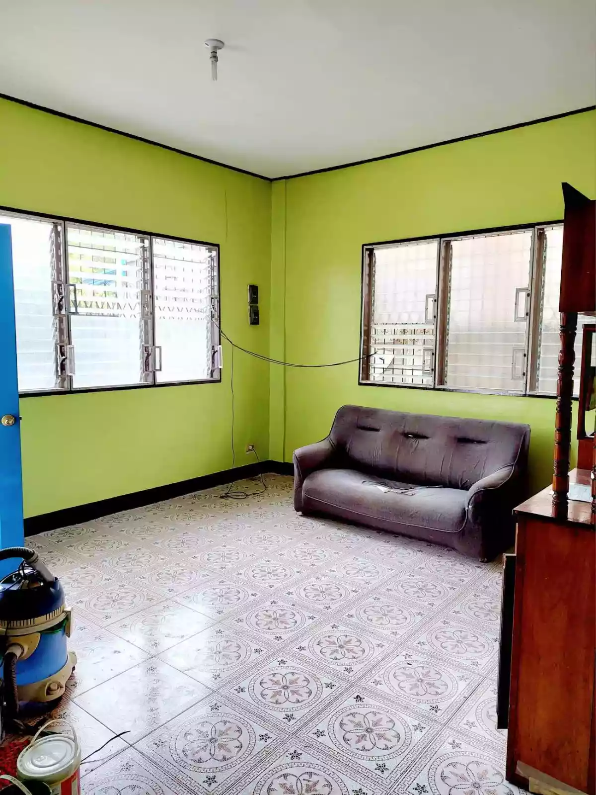 NICE LOCATION!  HOUSE AND LOT. - photo 2