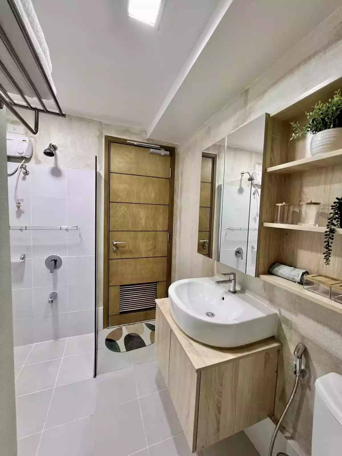 Fully Furnished studio condo unit for SALE  - photo 5