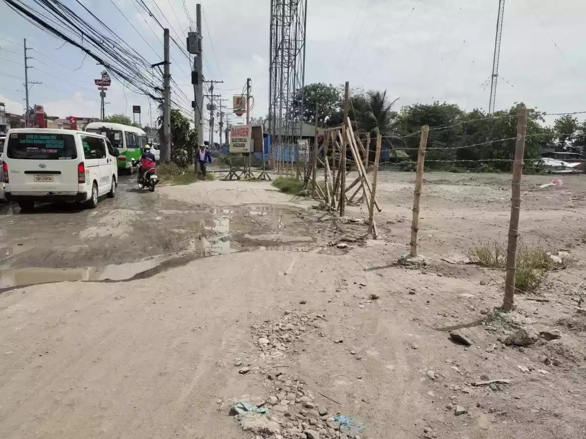 Prime Location Commercial Lot Along National Highway  - photo 4