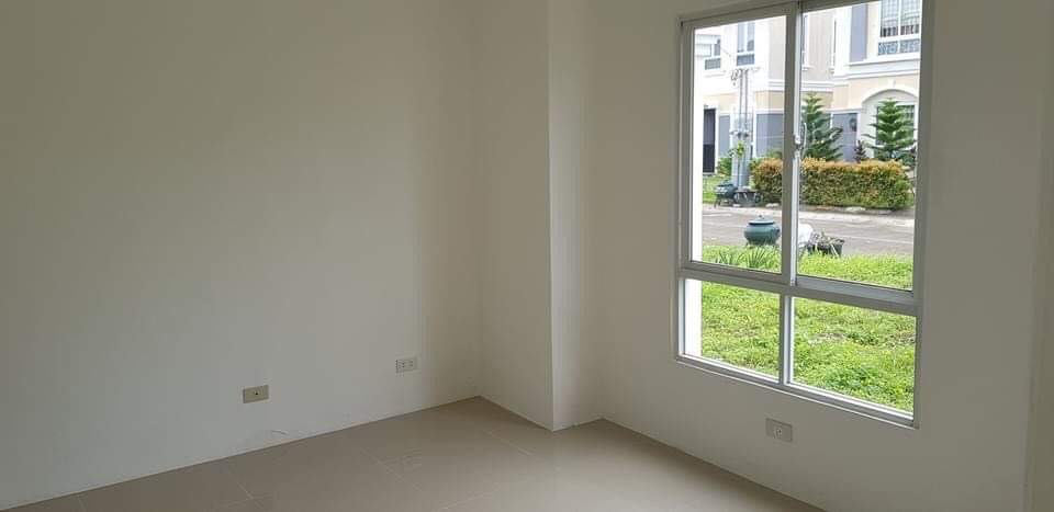 Single Attached House and Lot — House and Lot in Advincula Avenue, Imus, Cavite — Photo 3