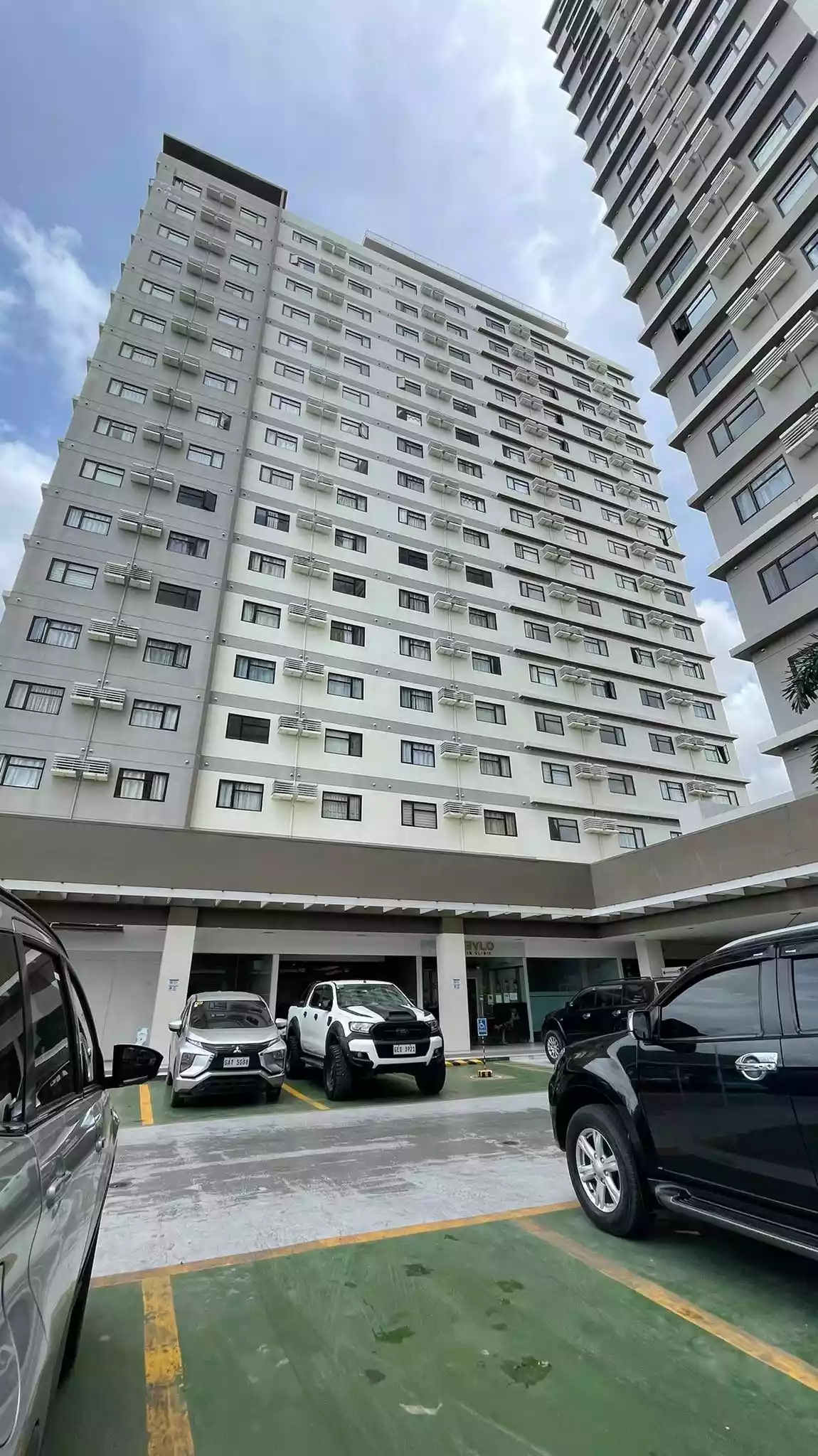 Open photo 16 of 21 — Semi-Furnished Studio Unit in Casa Mira Tower 2 Labangon For Rent @ 12K/Month 