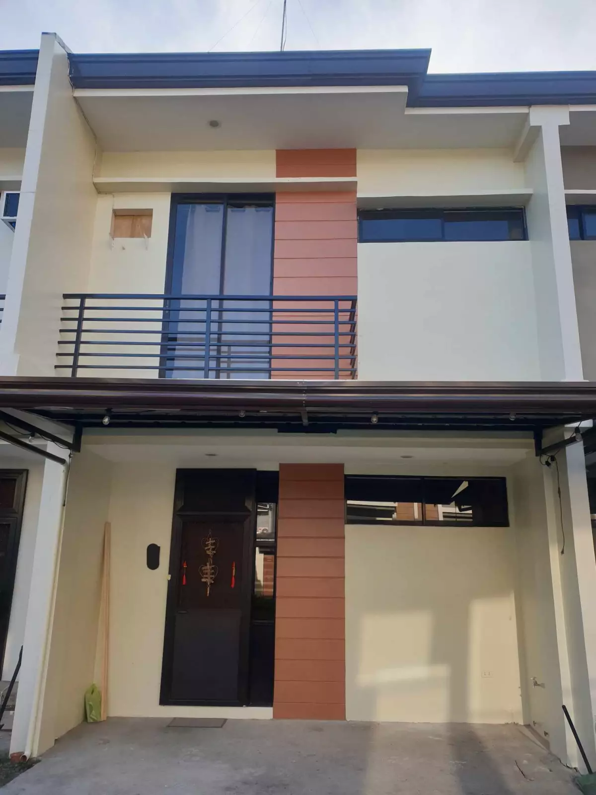 Open photo 11 of 16 — Townhouse For Sale in Guada Plains