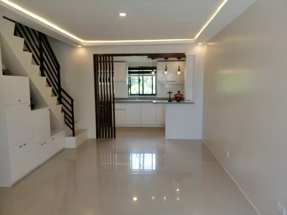 FOR RENT CASA MIRA, SOUTH SEMI FURNISHED 2BEDROOM 2 TOILET AND BATH  - photo 6