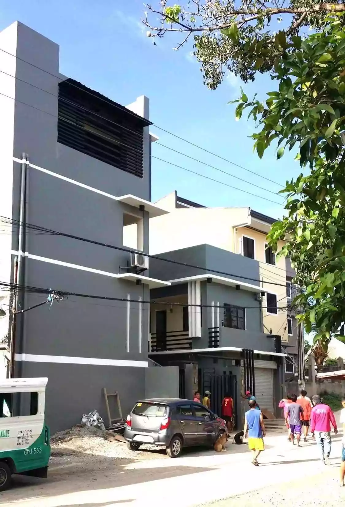 Lapulapu Commercial & Modern Residential Bldg. for Sale - photo 3