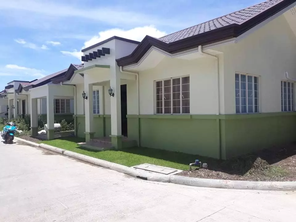 Single Detached One Storey 3-Bedroom in Talisay - photo 2