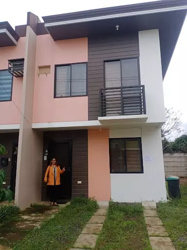 Open photo 257 of 316 — 2 storey house&lot Montierra Subdivision