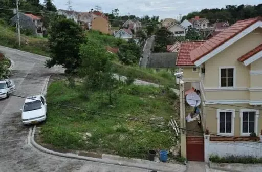 FOR SALE: Corner Lot only at Hazienda Milan 