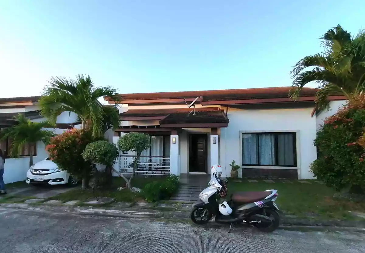 3BR Maribago House for SALE Lapu-lapu City- Bungalow house for SALE astele mactan