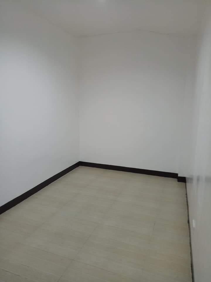 Bungalow House for Rent - photo 6