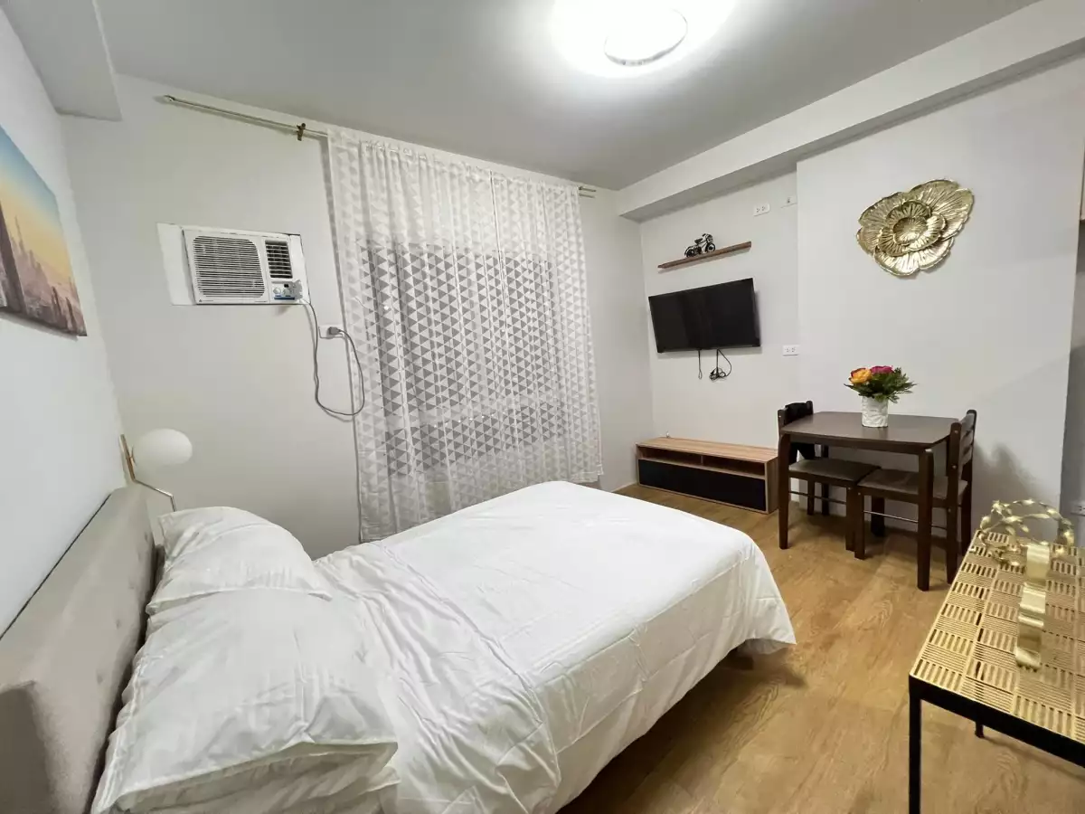 FOR RENT CONDO STUDIO UNIT  - photo 2
