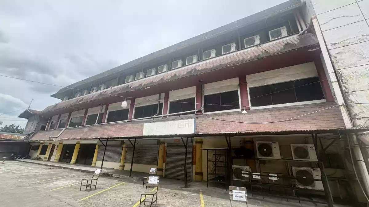 3-Storey Commercial Building on 3,410 sqm Lot | Balibago Angeles City MacArthur Hwy — Building in Angeles, Pampanga, Philippines — Photo 4