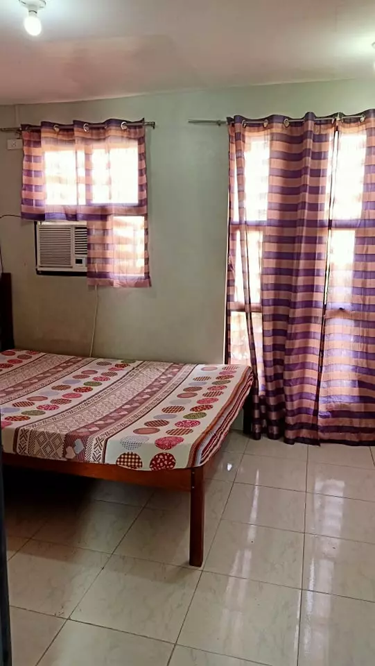 FOR RENT  2 Bedroom FULLY FURNISHED INSIDE PORTVILLE MACTAN SUBD BUAYA LAPU LAPU CITY CEBU — Townhouse in General Aviation Road, Lapu-Lapu City, Cebu — Photo 3