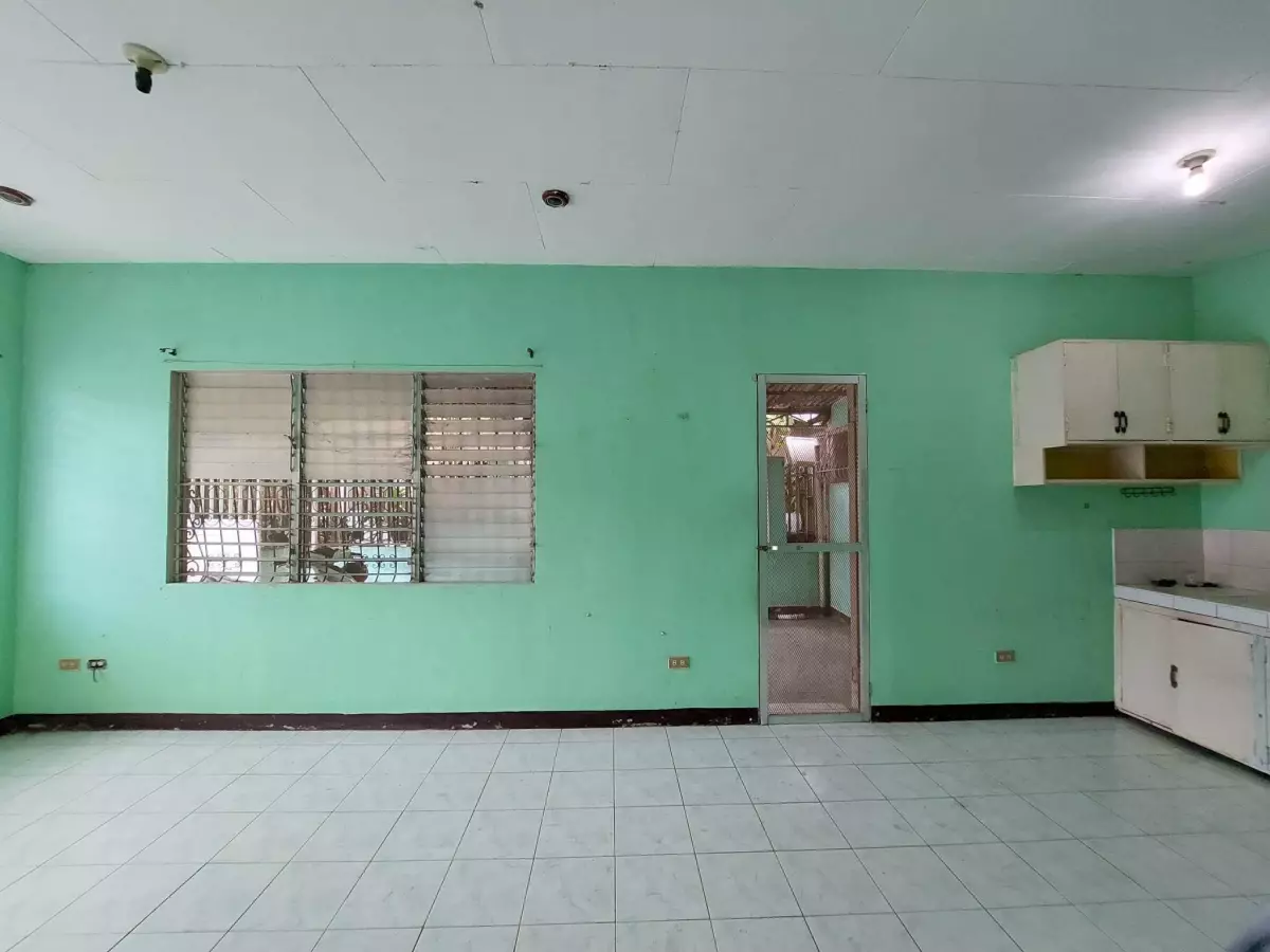 Clean Title House and Lot in Dumaguete City — House and Lot in Negros Oriental, Philippines — Photo 3