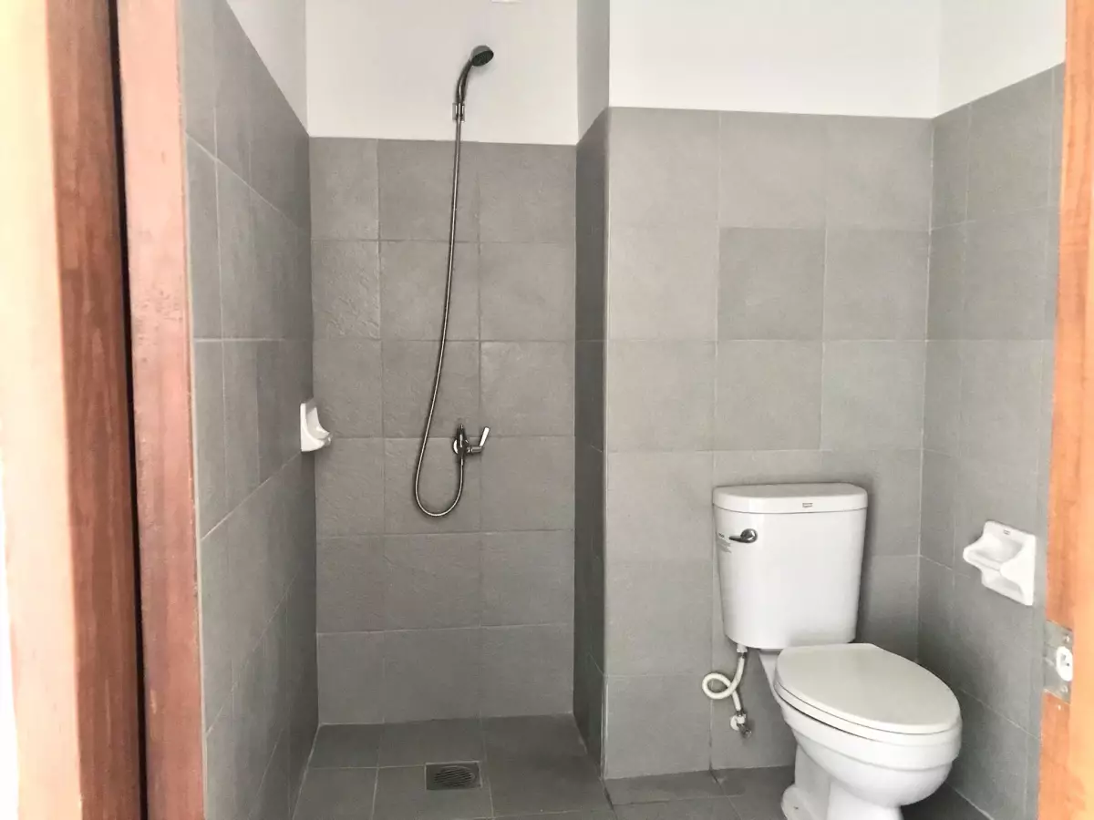 FOR LONG TERM (BARE UNIT) FOR RENT: STUDIO IN MESATIERRA GARDEN RESIDENCES — Studio in Davao City — Photo 2
