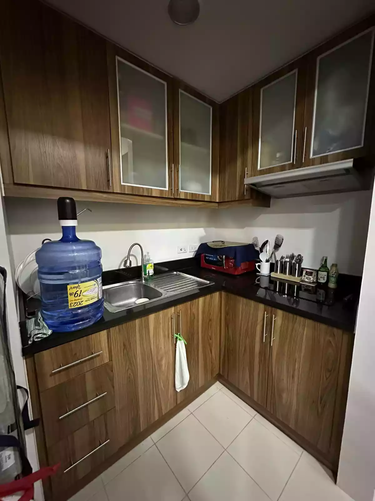 For Rent 1BR with parking - photo 6