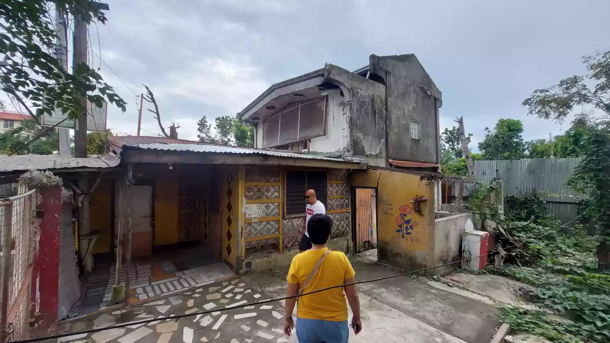 FOR LEASE LOT WITH OLD HOUSE - photo 2