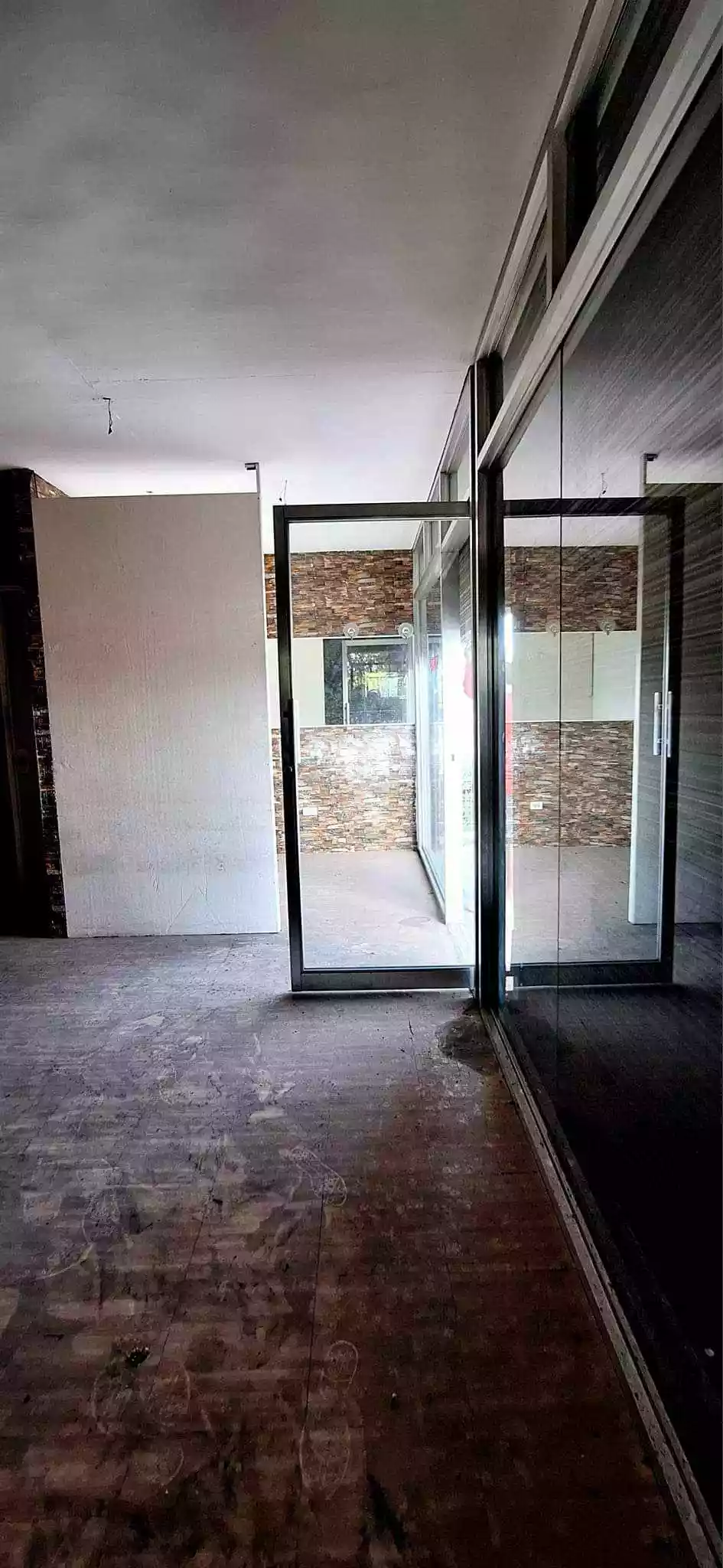 COMMERCIAL SPACE FOR RENT - photo 5