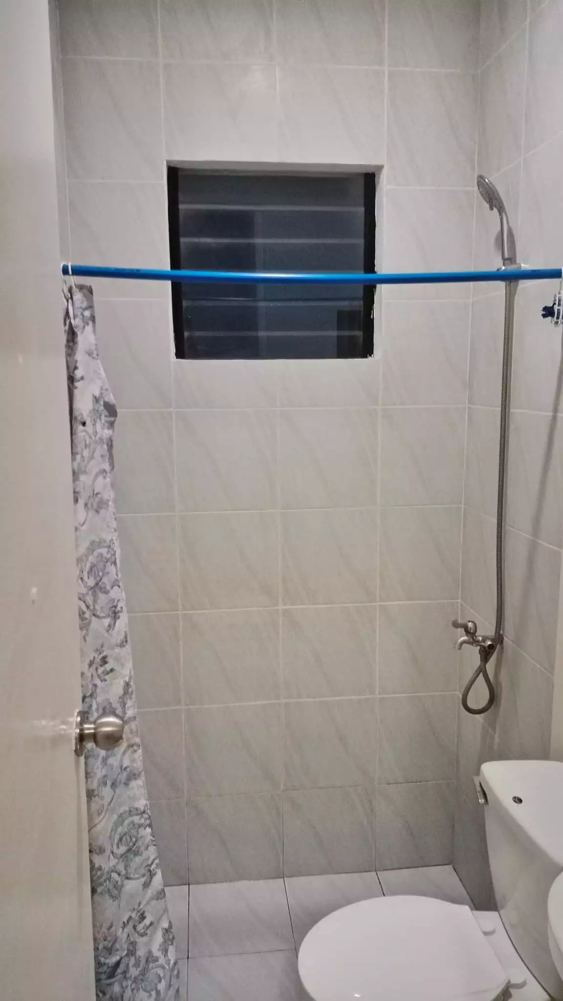 For Rent House and Lot  - photo 3