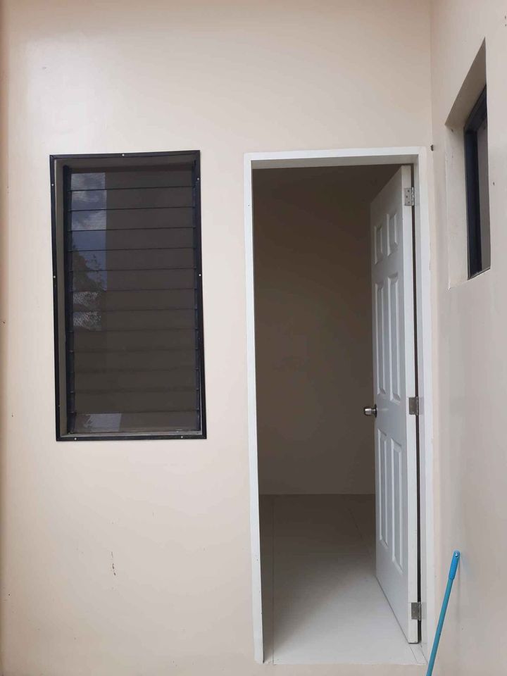 For Rent 5bedrooms Brandnew Duplex House and lot near Ateneo  De Cebu Canduman Mandaue city - photo 4