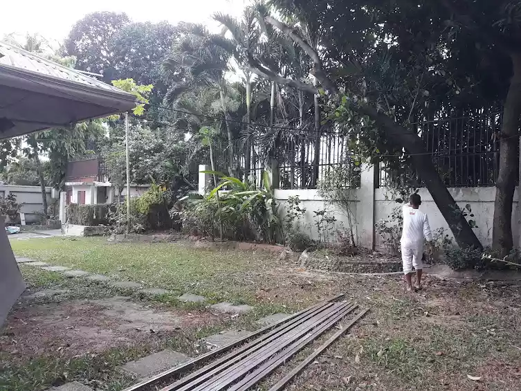 For rent Gated  5 bedrooms unfurnished house  with big parking space in Talamban cebu city near Ateneo De Cebu — Retirement House in Cebu City, Cebu, Philippines — Photo 6