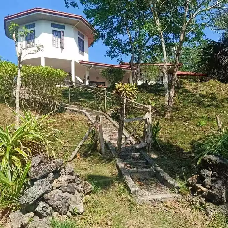 Beach house & lot - photo 4