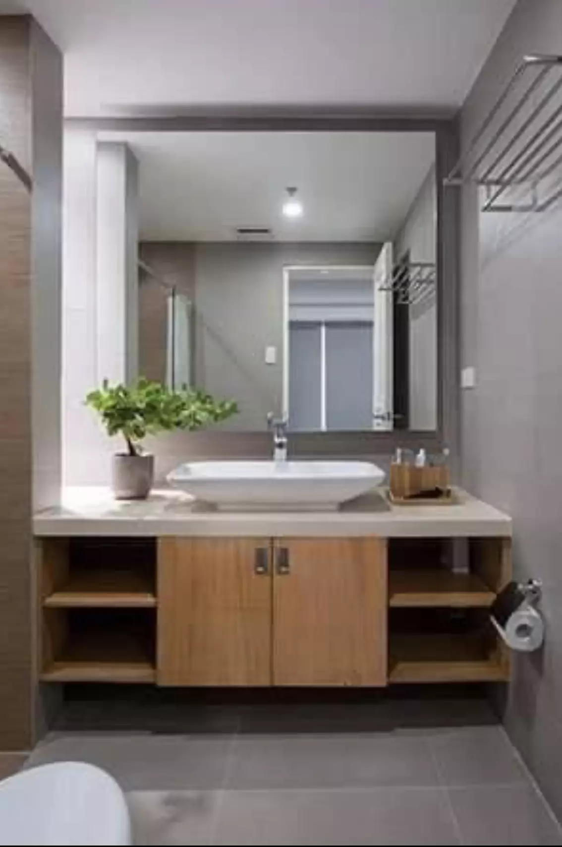 Open photo 12 of 16 — FLAIR TOWERS BY DMCI - 4 BEDROOMS FOR RENT