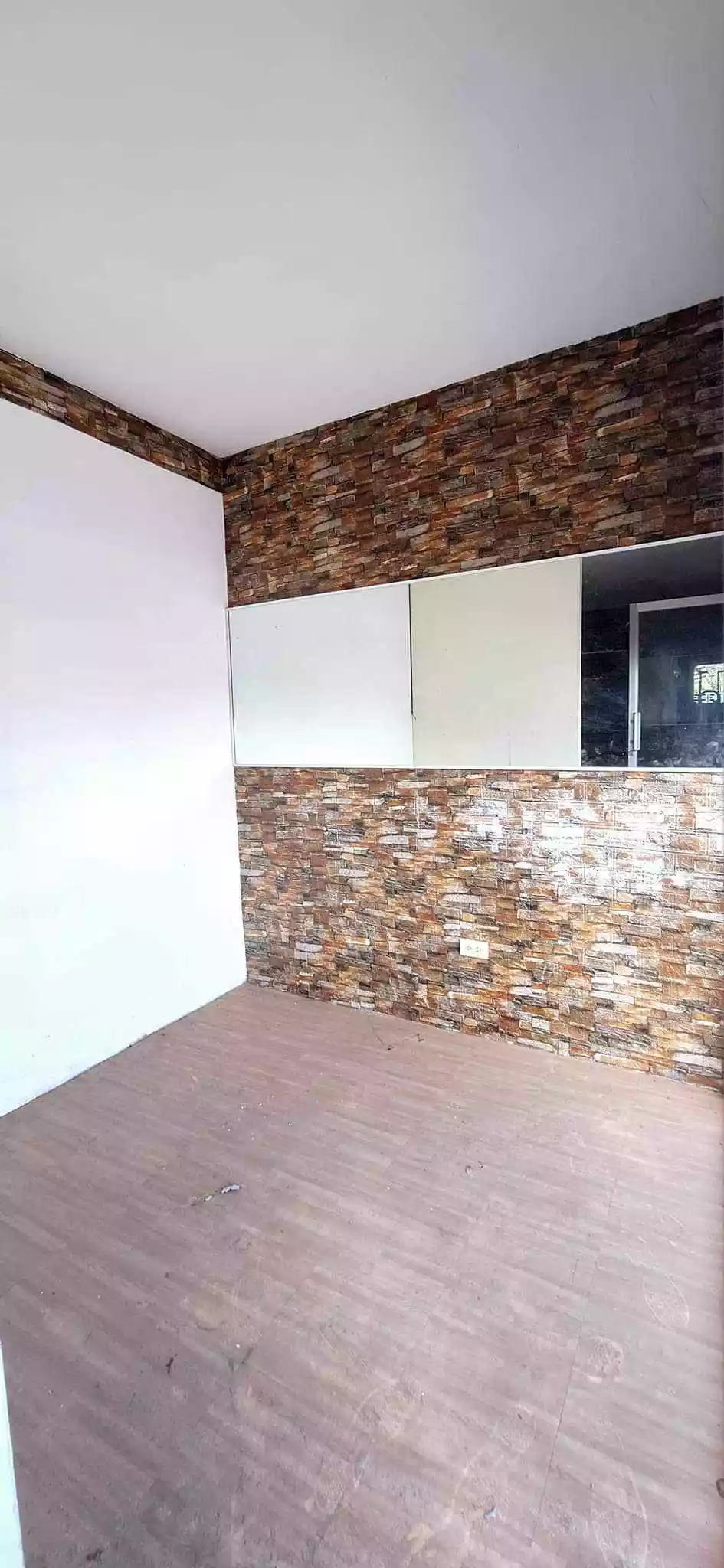 COMMERCIAL SPACE FOR RENT - photo 4