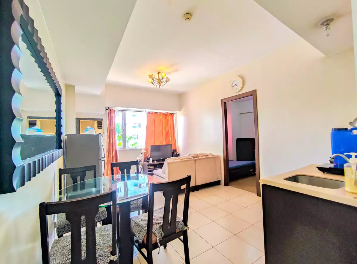 DELUXE 1BR UNIT FOR SALE at Ridgewood Towers   - photo 3