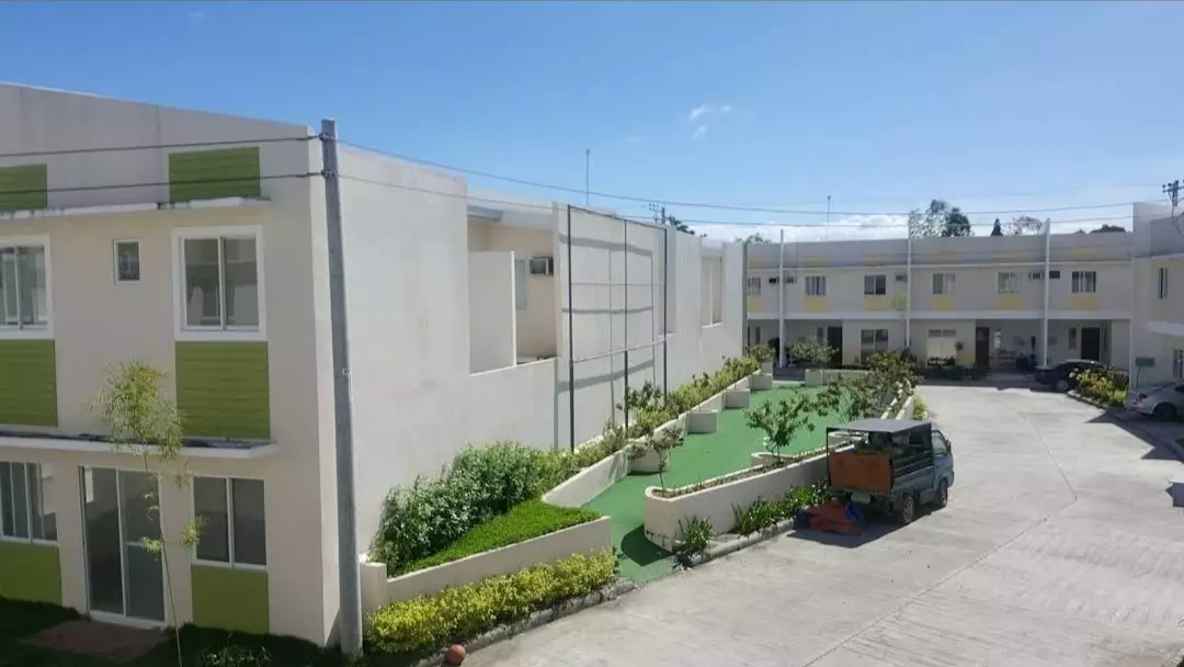 Rush for Sale Townhouse in Lapu lapu Cebu — Townhouse in Nunez Road, Lapu-Lapu City, Cebu — Photo 3
