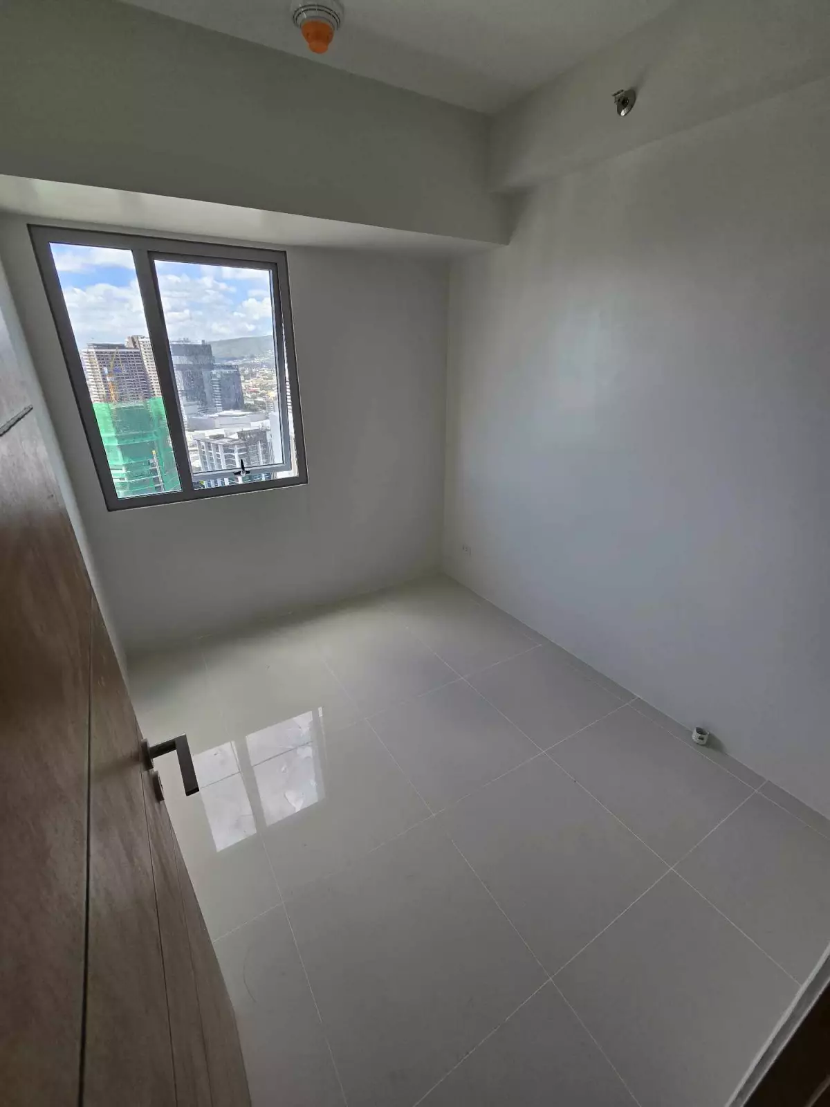 2BEDROOMS with balcony FOR SALE IN TAFT EAST GATE FOR ONLY 11M  - photo 6