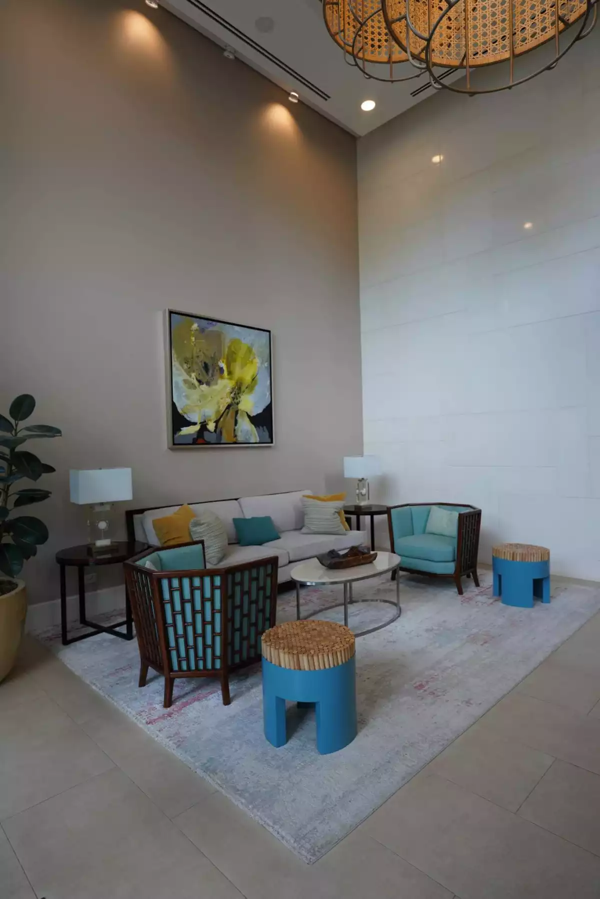FOR SALE 1 BEDROOM WITH PARKING 2 units